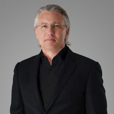 Peter Kassabov Headshot