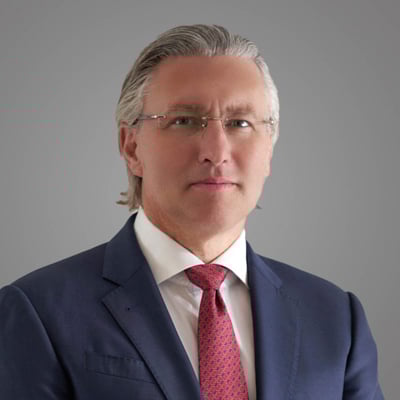 Peter Kassabov Headshot